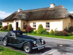 Morgan_Sports_Car_mit_Cottage